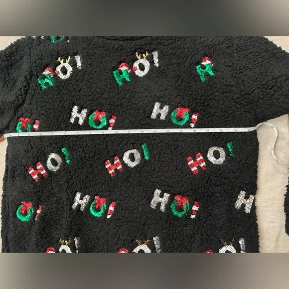 Festive Sweater - Picture 3 of 4